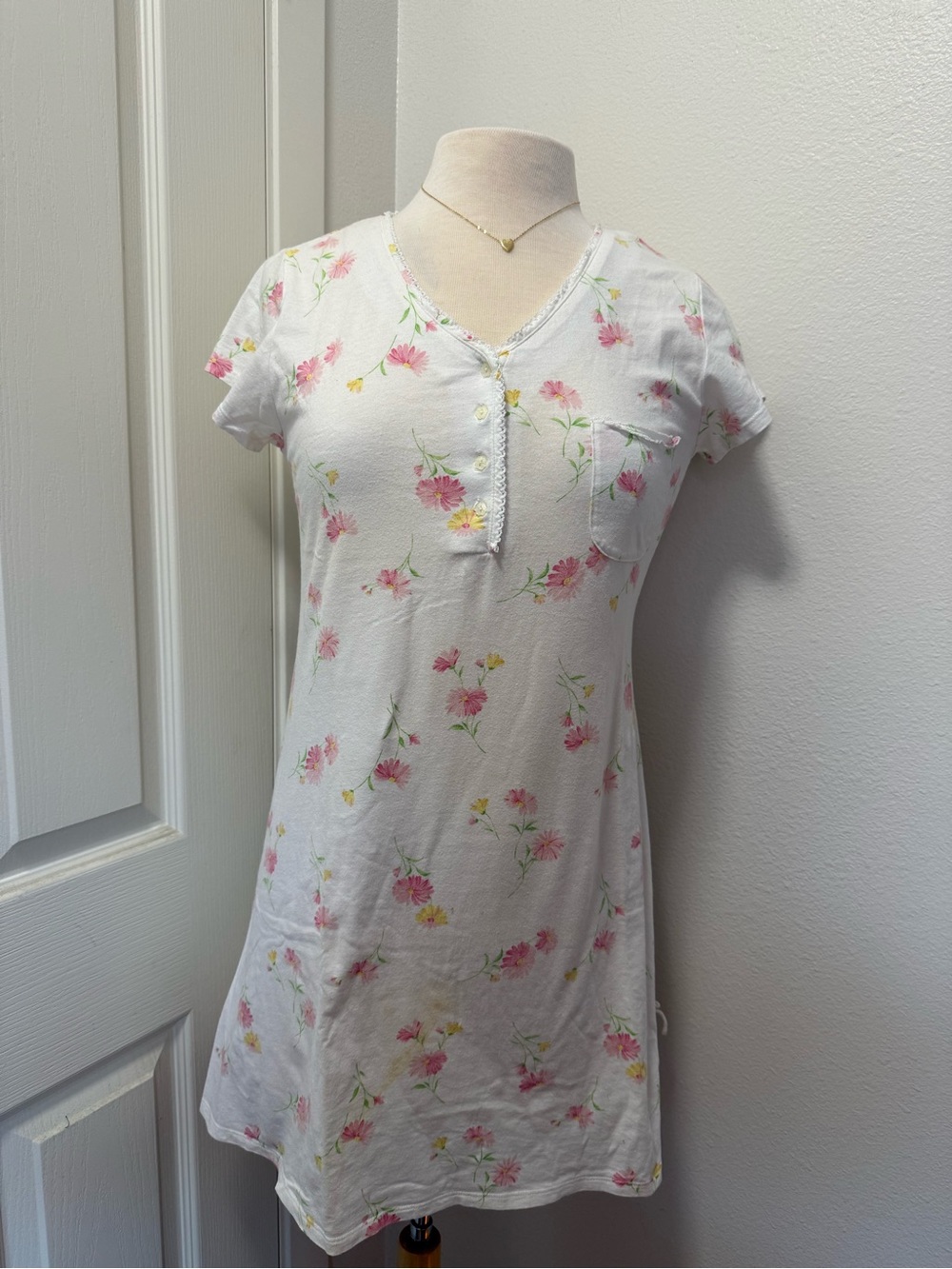 Aria White Floral V-Neck Short Sleeve Tunic